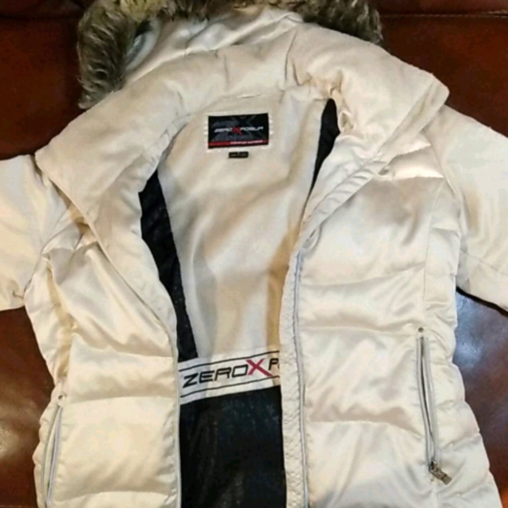 ZeroXposur Small white coat